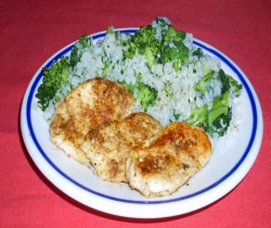 Piept de pui prăjit cu broccoli și orez NoCarb